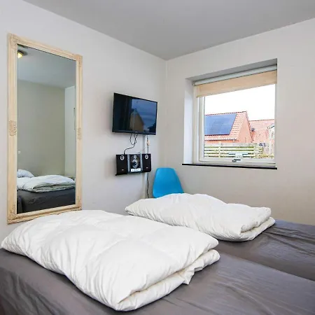 10 Person Holiday In Glesborg