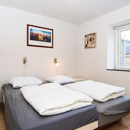 10 Person Holiday In Glesborg