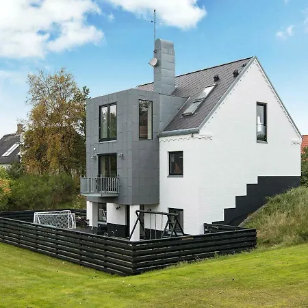 10 Person Holiday In Glesborg Bønnerup
